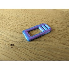 Yeni Yine Başka Bir Emniyet Kemeri Aleti (Sadece Plastik Aparattır!!!)