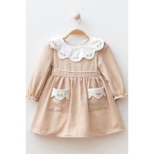 Miniğimin Cicileri Çiçek Işlemeli Yaka ve Cep Detaylı Kız çocuk elbise - Bej