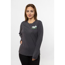 ARZ Kadın Füme Renk Papatya Baskılı Uzun Kollu Tshırt