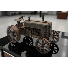 Vintage Metal Traktör Maketi – Antika Görünümlü Dekoratif