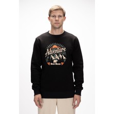 Adventure Si̇yah Crewneck Erkek Baskılı Sweatshirt