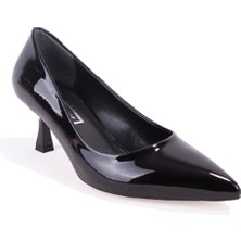 Dagoster DZA07-388499 Siyah Rugan Stiletto Topuklu Kadın Ayakkabı