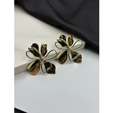 Gold ve Gümüş Detaylı Taşlı Çiçekli Küpe