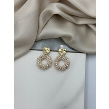 Gold Boncuk Detaylı Halka Model Sallantılı Küpe