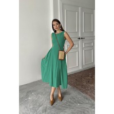 Yeşil Yanları Büzgülü Midi Boy Keten Elbise