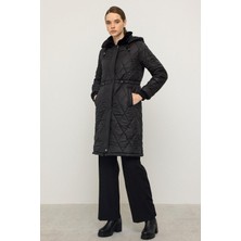 Olcay Çıkabilir Kapüşonlu Yakası Kürk Detaylı Kapitone Mont Siyah 6624