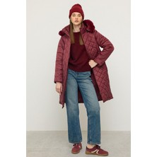 Çıkabilen Kürklü Kapüşonlu Metal Aksesuarlı Kapitone Mont Bordo 6790