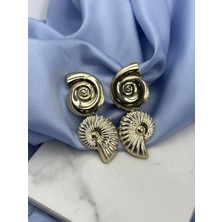 Gold Altın Çift Deniz Kabuğu Detaylı Küpe