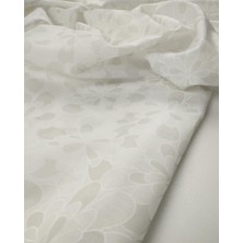 Beyaz Renkte Çiçekli Pamuk Vual En: 140