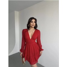 Düşük Sırt Dekolteli Kırmızı Şortlu Elbise