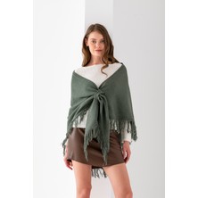 T-Crazy Püsküllü Üçgen Omuz Şalı, Şık ve Pratik Triko Örme Aksesuar, Üçgen Dökümlü Triko Şal