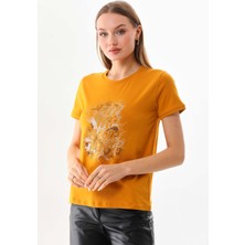 Sistas Kadın Yazı Detaylı Kısa Kol Pamuklu Bluz 23042 Safran