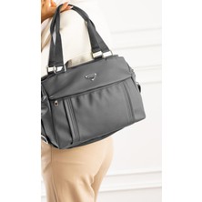 Çok Gözlü Fermuarlı Suya Dayanıklı Ayarlanabilir Askılı Kadın Kol ve Omuz Çantası Füme