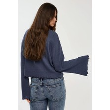 Hiccup Kadın Oversize Kol ve Etek Ucu Detaylı Uzun Kollu Tişört Lacivert