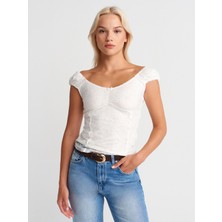31848 Fiyonk Detaylı Dantel Top-Beyaz