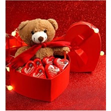 Kalp Kutuda Sevimli Ayıcık&kalp Çikolata Hediye Seti