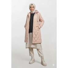 Kadın Krem Uzun Kapitone Astarlı Şişme Tesettür Mont HZL25W-BD151381