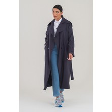 Şık Taş Rengi Düğmeli Trençkot – Rahat ve Modern Kesim