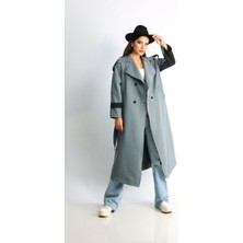 Şık Taş Rengi Düğmeli Trençkot – Rahat ve Modern Kesim