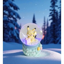 Tatlı Pikachu Kar Küresi – LED Işıklı Dekoratif