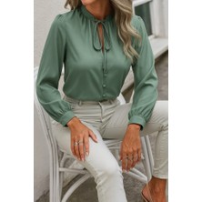 Kadın Uzun Kollu Yakalı Yakadan Bağcıklı Düğmeli Sandy Bluz