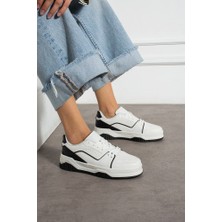 Pasyone Kadın Düz Tabanlı Beyaz - Siyah Sneaker Spor Ayakkabı Şık ve Modern Tasarım