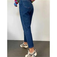 Mavi Yüksek Bel Yumuşak Dokunuşlu Rahat Kesim Mom Jeans