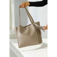 Kadın Vizon Fermuar Kapamalı Kaliteli Yumuşak Deri Püskül Detaylı Üç Gözlü El ve Omuz Çantası