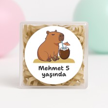 Kişiye Özel Capybara Temalı Doğum Günü Temalı Baskılı Yapışkanlı Etiket 4 cm Yuvarlak 24 Adet