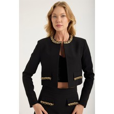 Kısa Payet Işlemeli Ceket