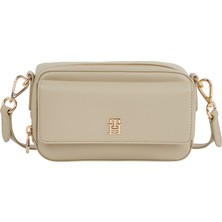 Tommy Hilfiger Kadın Çapraz Çanta AW0AW17680RBT