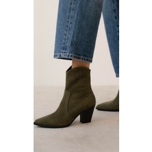 Ece'nin Butiği Larissa Haki Süet    Bot