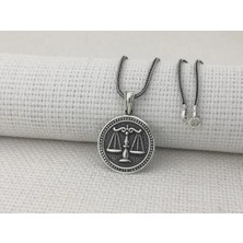 Terazi Tasarımı 925 Ayar Gümüş Erkek Kolye