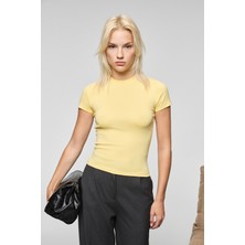 Grimelange HOPEWELL Kadın Slim Fit Sarı Yuvarlak Yaka Örme T-Shirt Günlük Stil Kısa Kol