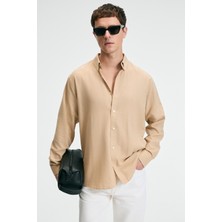 Grimelange PERTTU Erkek %100 Pamuk Slim Fit Dar Kesim Düğmeli Yaka Keten Görünümlü Flamlı Bej Gömlek