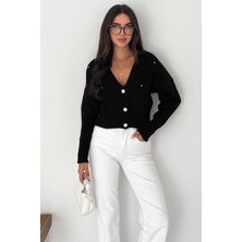 Kadın Çiçek Nakışlı Düğmeli Premium Hırka – Romantik & Zarif Stil