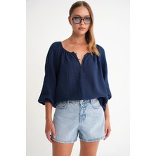 4707 Kadın Yakası Büzgülü Kolu Lastikli Bol Müslin Bluz Lacivert