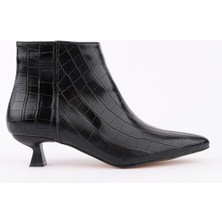 Muggo Çaça Kroko Desenli Sivri Burun Ince Topuklu Fermuarlı Kadın Bot