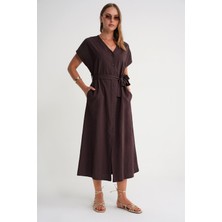 4721 Kadın V Yaka Düğme Detaylı Keten Elbise Kahve