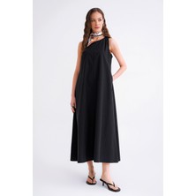 4690 Kadın Bisiklet Yaka Sıfır Kol Midi Paraşüt Elbise Siyah