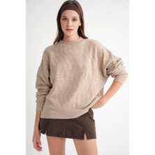 6947 Kadın Kendinden Desenli Oversize Triko Kazak Bej