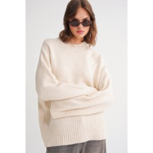 6925 Kadın Geniş Kollu Yumuşak Dokulu Triko Kazak Krem