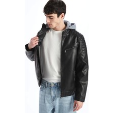 LC Waikiki Xsıde Siyah Kapüşonlu Slim Fit Erkek Deri Görünümlü Mont Orta Kalınlık ve Uzun Kollu