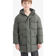 DeFacto Su Geçirmez Kapüşonlu Fermuarlı Parka Erkek Çocuk C8782A825WN