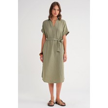 4720 Kadın Pile Detaylı Bağlamalı V Yaka Müslin Elbise Haki