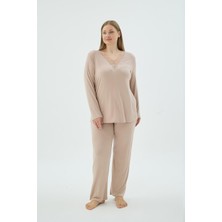 Kadın Büyük Beden V Yaka Dantel Detaylı Uzun Kollu Bej Pijama Takımı C5T5N371