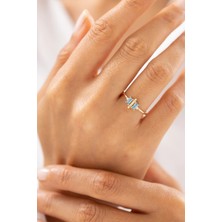 Üç Taşlı Mavi Baget 14 Ayar Altın Yüzük