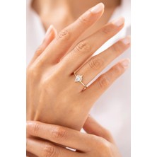 Damla Kesim Taşlı Zarif 14 Ayar Altın Yüzük