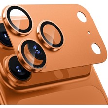 U kamerada kokraklarini korsatdi.