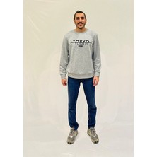 Erkek Bisiklet Yaka Rahat Kalıp 3 Iplik Kalın Tokyo Baskılı  Sweatshirt SPR24SW30